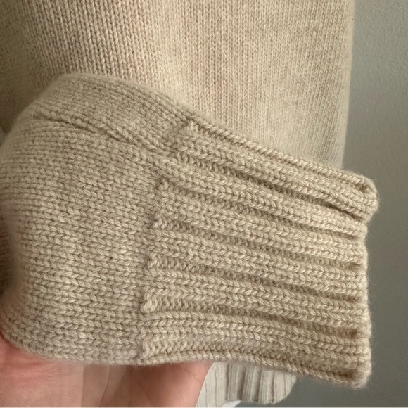 New HILFIGER 100% Wool Turtle Neck Sweater M made In Italy - Picture 8 of 10